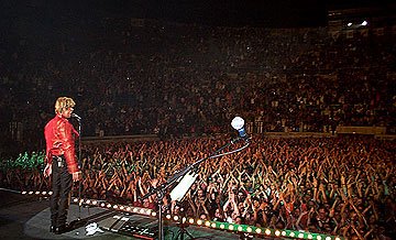 nimes_encore_big