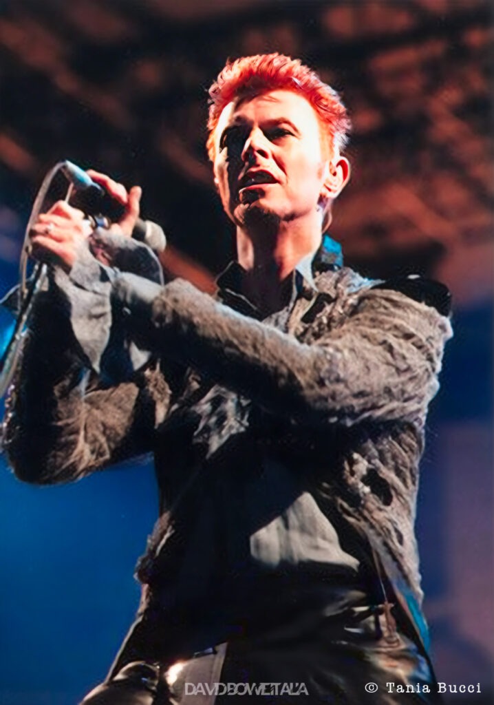 Record Store Day 2026: Hallo Spaceboy e Outside tornano su vinile 2 David Bowie Outside Tour Roma 9 luglio 1996 Foto 1 Tania Bucci