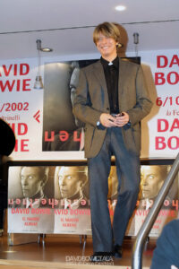 David Bowie Signing Session Feltrinelli Milano 2002