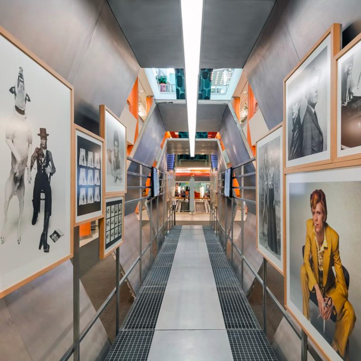 David Bowie Centre Museo Londra VA 9