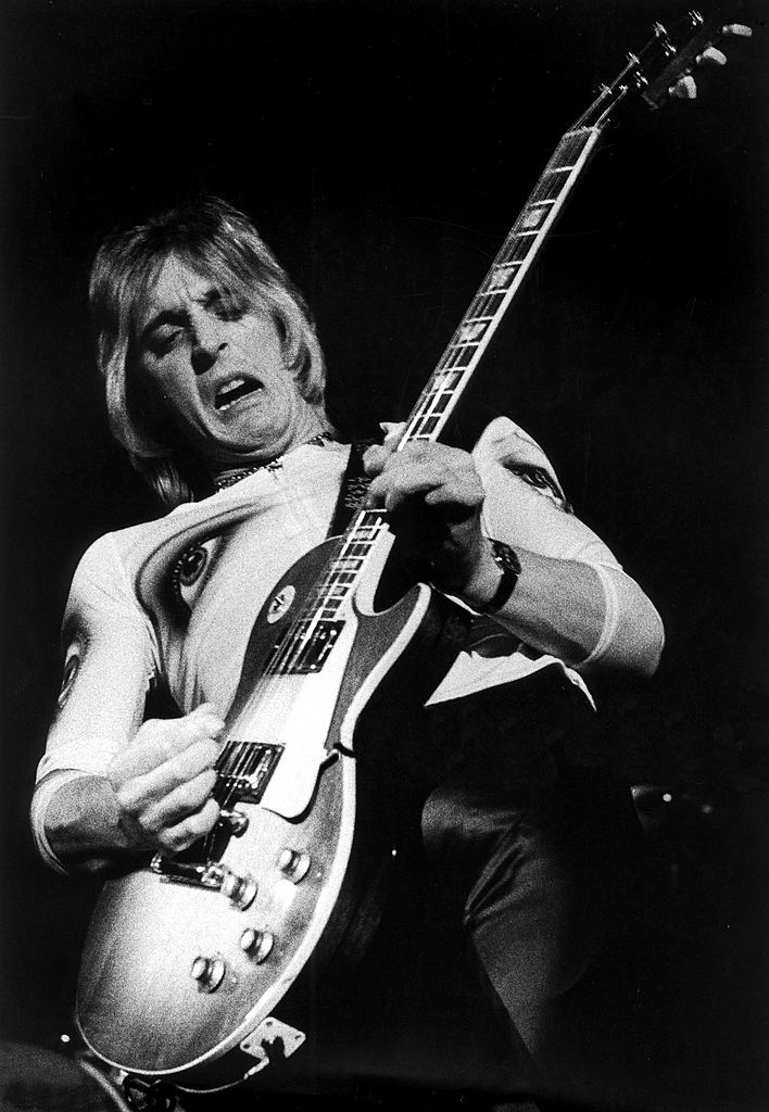 Diamond Dogs: ululati dal futuro 14 Mick Ronson alla chitarra nel 1974, con la sua Les Paul