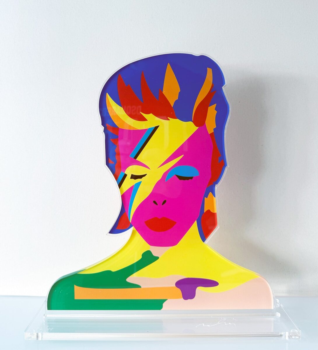 Hello Starman! A Parma venti artisti rileggono Bowie 5 Hello Starman Mostra Bowie Parma Lodola Scultura Luminosa