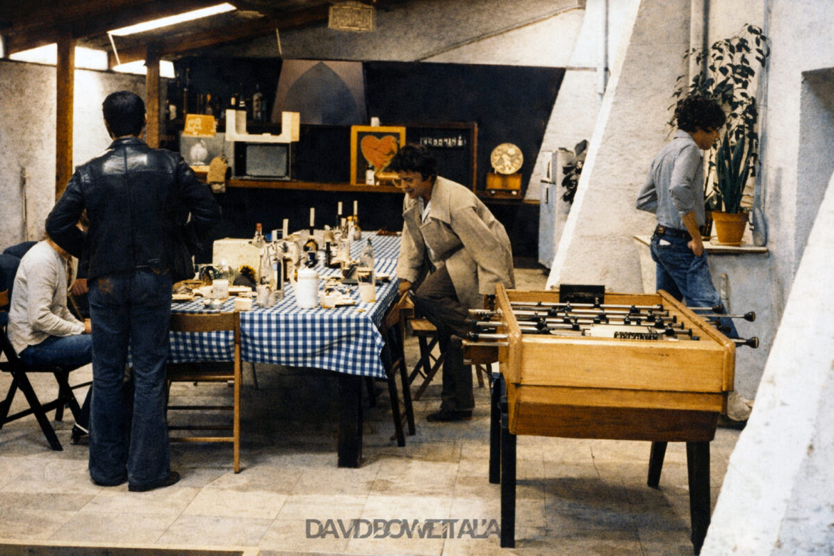 Low festeggia 50 anni al Castello d'Hérouville in un evento unico 7 Low 50 Herouville Alomar Murray Young Clarke interni