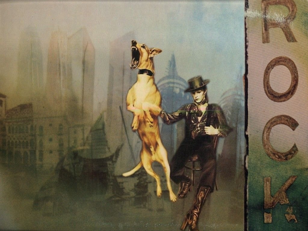 Diamond Dogs: ululati dal futuro 31 Artwork di Diamond Dogs con David Bowie e il cane davanti allo skyline di Hunger City